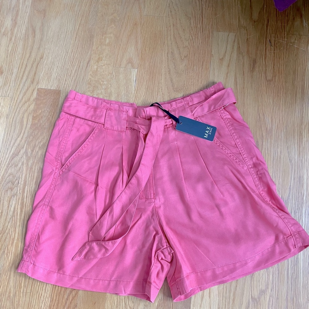 Max Jeans high waisted pleated shorts